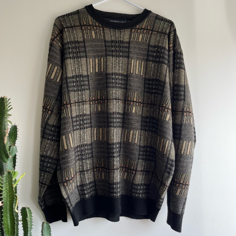 Men's Black and Gray Sweater